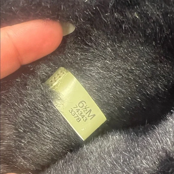 Timberland Women's Black and Gold Circle Pattern Boots - Picture 8 of 11